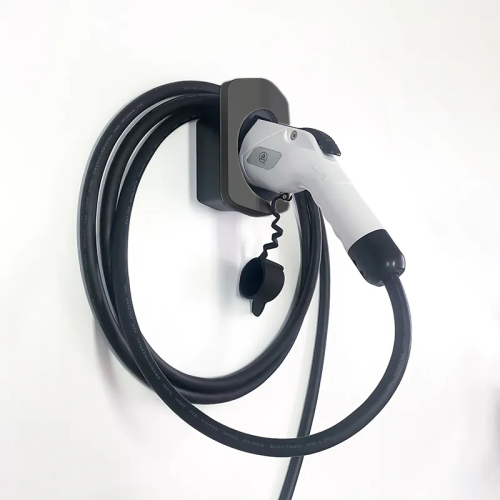 uchwyt-scienny-na-kabel-ladowania-ev-zamontowany.png
